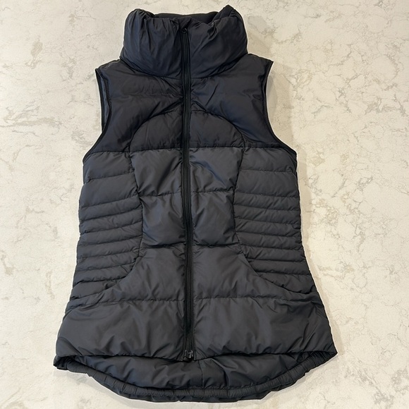 Lululemon Fluffin Awesome Vest Black Puffer Down Women’s - Picture 4 of 16
